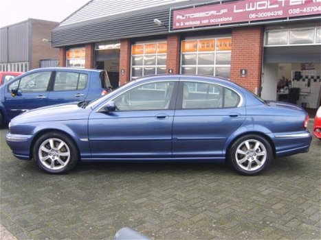 Jaguar X-type - 2.5 V6 airco navi leder cruis gas G3 automaat - 1