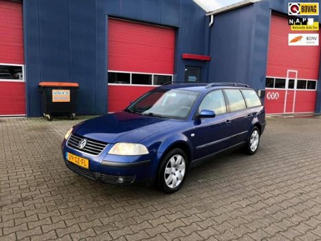 Volkswagen Passat Variant - 2.0 Trendline - 1