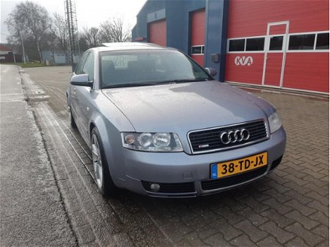 Audi A4 - 1.9 TDI H6 S-LINE - 1