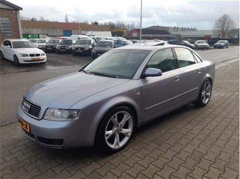 Audi A4 - 1.9 TDI H6 S-LINE - 1