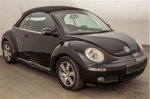 Volkswagen Beetle Cabriolet - 1.6 Highline - 1