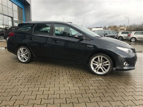 Toyota Auris Touring Sports - 1.8 Hybrid Aspiration Trekhaak , 18 inch - 1