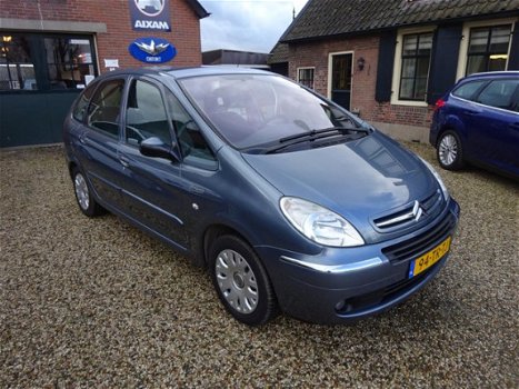 Citroën Xsara Picasso - 1.6i-16V Caractère Climate controle, Cruise controle, Parkeersensoren, Trekh - 1