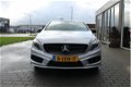 Mercedes-Benz A-klasse - 180 Ambition AMG Styling Pakket Xenon Panorama Dealer onderhouden - 1 - Thumbnail