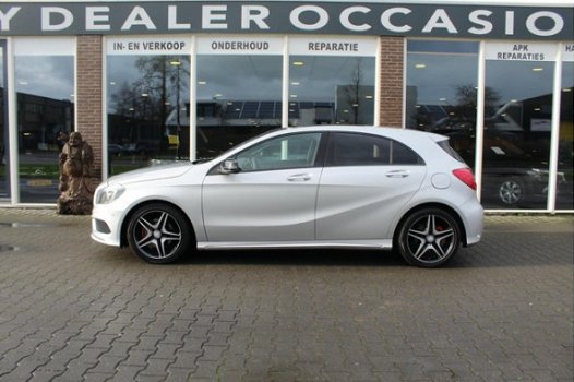 Mercedes-Benz A-klasse - 180 Ambition AMG Styling Pakket Xenon Panorama Dealer onderhouden - 1