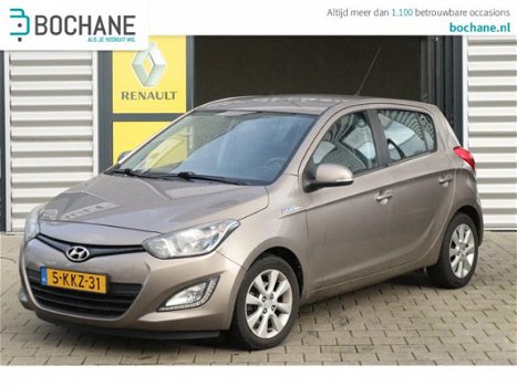 Hyundai i20 - 1.2i i-Deal AIRCO|LM-VELGEN|BLUETOOTH - 1