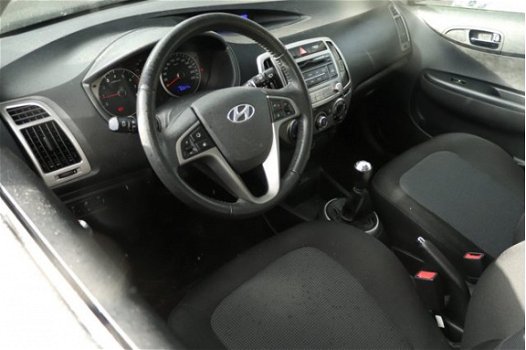 Hyundai i20 - 1.2i i-Deal AIRCO|LM-VELGEN|BLUETOOTH - 1