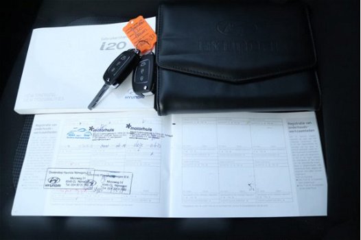 Hyundai i20 - 1.2i i-Deal AIRCO|LM-VELGEN|BLUETOOTH - 1
