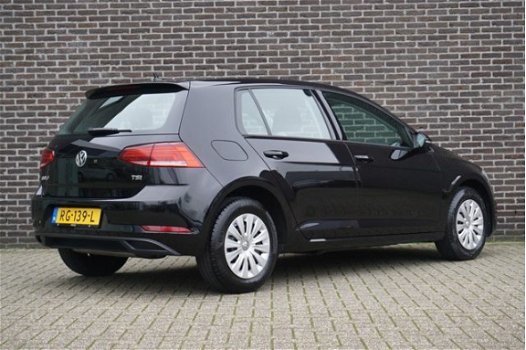 Volkswagen Golf - 1.0 TSI 110pk Trendline + Navigatie + Cruise Control - 1