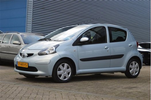 Toyota Aygo - 1.0-12V Airco^5Drs^133.000 kmNapDealer OHMooi - 1