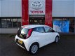 Toyota Aygo - 1.0 VVT-i x-play / Airco / Smartphone Integration / DAB / Parkeercamera / Bluetooth / - 1 - Thumbnail