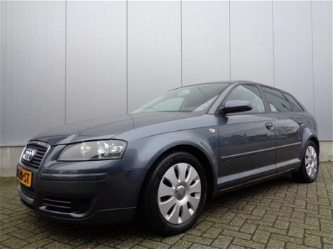 Audi A3 Sportback - 1.6 Attraction Pro Line 102PK Clima Cruise LMV - 1