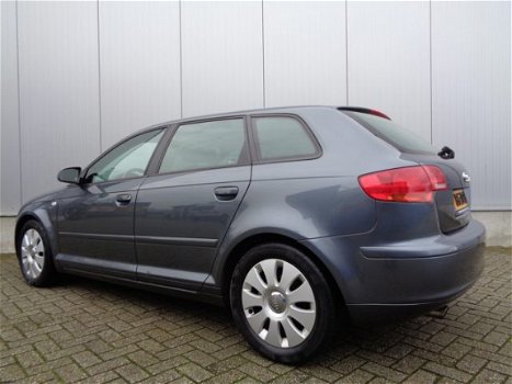 Audi A3 Sportback - 1.6 Attraction Pro Line 102PK Clima Cruise LMV - 1