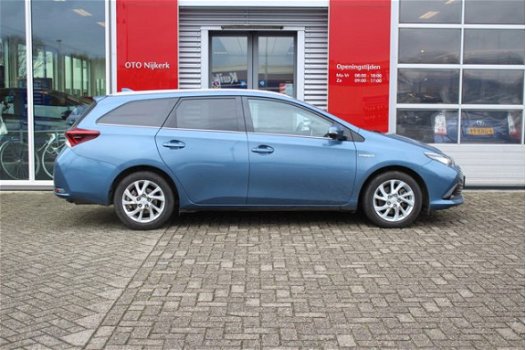 Toyota Auris Touring Sports - 1.8 Hybrid Lease - 1