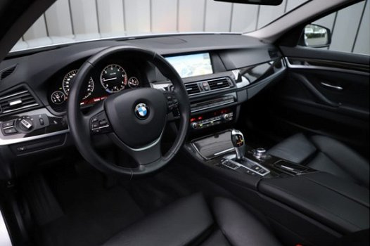 BMW 5-serie Touring - 525xd High Executive Aut Navi-Proff Leder Panoramadak Xenon 2012 - 1