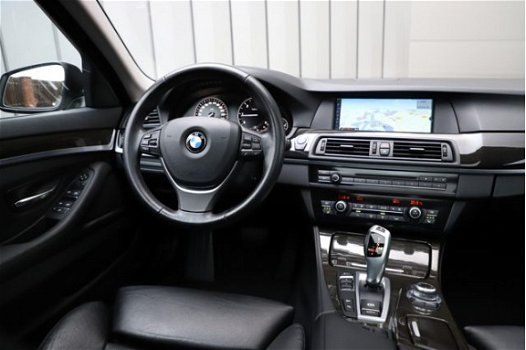 BMW 5-serie Touring - 525xd High Executive Aut Navi-Proff Leder Panoramadak Xenon 2012 - 1