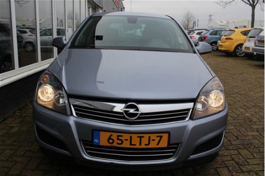 Opel Astra Wagon - 1.6 111 years Edition Trekhaak/Navi/PDC/Airco/Nette staat - 1