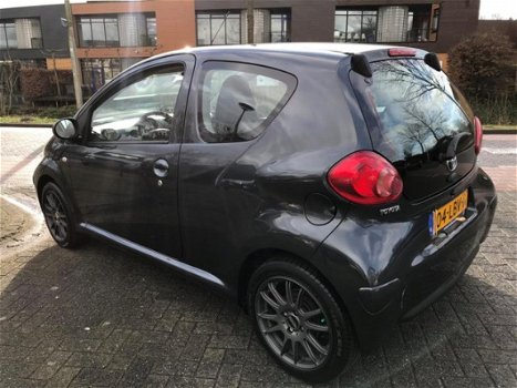 Toyota Aygo - 1.0-12V sport vol optie`s airco nieuwe apk - 1