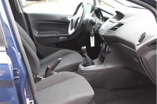 Ford Fiesta - 1.6 TDCi Lease Style (96pk) Navi/ Airco/ Elek. pakket/ Deelbare achterbank/ Multi. Stu - 1