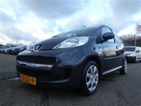 Peugeot 107 - 1.0 12V 68PK AUT 2 TRONIC 5D AIRCO - 1