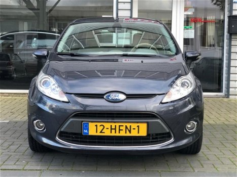 Ford Fiesta - 1.25 Ghia 5 Deurs Airco zeer nette auto - 1