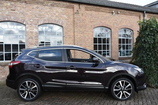 Nissan Qashqai - 1.6 dCi Tekna 131PK 2014 123.337KM Navi Leder Panodak Camera 360 - 1