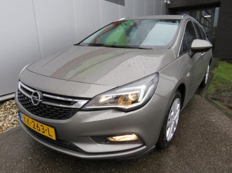 Opel Astra Sports Tourer - 1.6 CDTI Business+ Trekhaak Navi Airco PDC Bluetooth Cruise DAB+ - 1