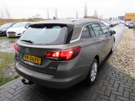 Opel Astra Sports Tourer - 1.6 CDTI Business+ Trekhaak Navi Airco PDC Bluetooth Cruise DAB+ - 1