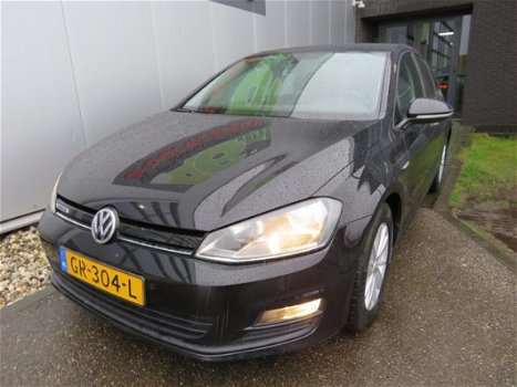 Volkswagen Golf - 1.6 TDI Comfortline BlueMotion Trekhaak Navi Clima PDC Bluetooth Cruise - 1