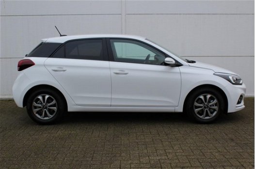 Hyundai i20 - 1.0 Turbo Comfort Navi en Style € 2000, - KORTING - 1