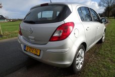 Opel Corsa - 1.2-16V Design Edition keurig netjes en pas 47.961km gereden