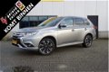 Mitsubishi Outlander - 2.0 PHEV instyle ECC CRUISE LEER NAV - 1 - Thumbnail