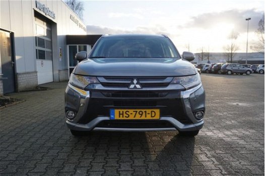 Mitsubishi Outlander - 2.0 PHEV instyle ECC CRUISE LEER NAV - 1