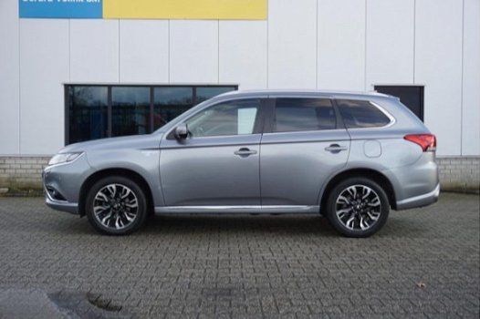 Mitsubishi Outlander - 2.0 PHEV instyle ECC CRUISE LEER NAV - 1