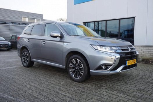 Mitsubishi Outlander - 2.0 PHEV instyle ECC CRUISE LEER NAV - 1