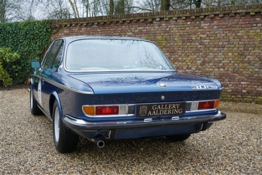 BMW 2.5 / 2.8 / 3.0 - sunroof, matching numbers, Eu car, original 'Nachtblau metallic' - 1