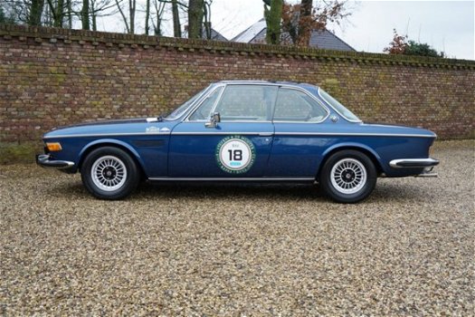 BMW 2.5 / 2.8 / 3.0 - sunroof, matching numbers, Eu car, original 'Nachtblau metallic' - 1