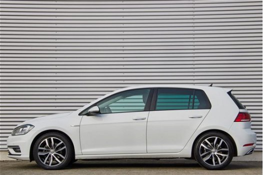 Volkswagen Golf - 1.5 Tsi 130pk Highline, PDC+camera, Navigatie, ACC, App-connect, DAB - 1