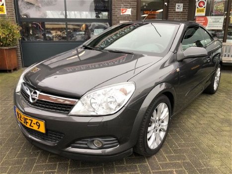 Opel Astra - 1.8 16V Cosmo Cabrio Zeer netjes - 1