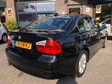 BMW 3-serie - 2.0 I 318 High Executive (automaat)