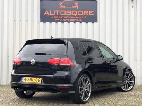 Volkswagen Golf - 1.6 TDI R-LINE Edition BlueMotion - 1