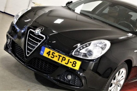 Alfa Romeo Giulietta - 1.4 MULTIAIR TURBO DISTINCTIVE LEDER NAVIGATIE - 1