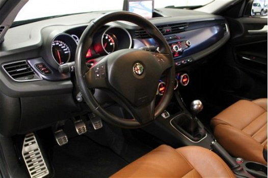 Alfa Romeo Giulietta - 1.4 MULTIAIR TURBO DISTINCTIVE LEDER NAVIGATIE - 1