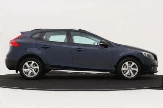 Volvo V40 Cross Country - CC 1.6 T4 AWD Momentum | Aut | Navigatie | Cruise Control | 84km - 1