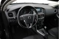 Volvo V40 - 2.0 T3 Momentum | Panoramadak | Camera | LED | 40dkm - 1 - Thumbnail
