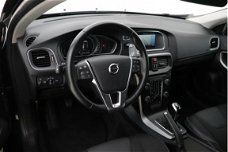 Volvo V40 - 2.0 T3 Momentum | Panoramadak | Camera | LED | 40dkm