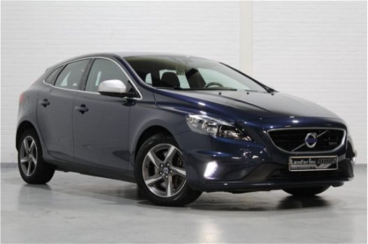 Volvo V40 - 2.0 D4 190 pk R-Design Navi, Bluetooth, Cruise Control, Parkeerhulp - 1