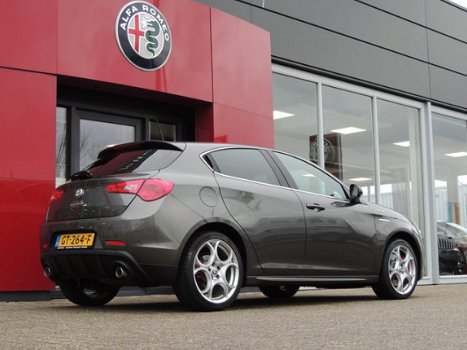 Alfa Romeo Giulietta - 2.0 JTDm Exclusive TCT Automaat | Navigatie | Climate Control | QV Line - 1