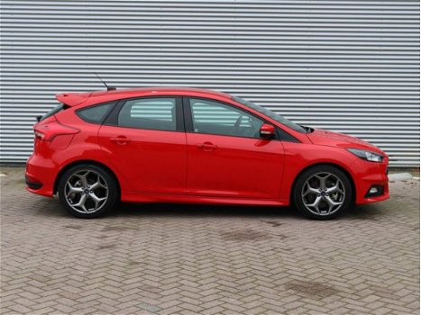 Ford Focus - ST 2.0L ECOBOOST 2017 - 1