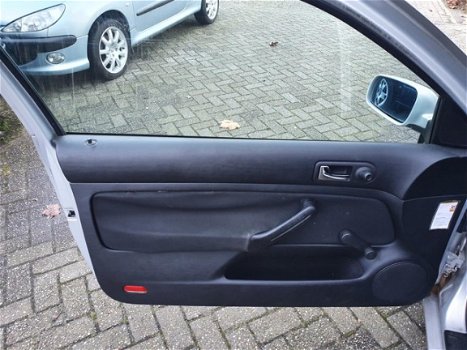 Volkswagen Golf - 1.4-16V Stuurbekrachteging, Apk 03-2021 - 1